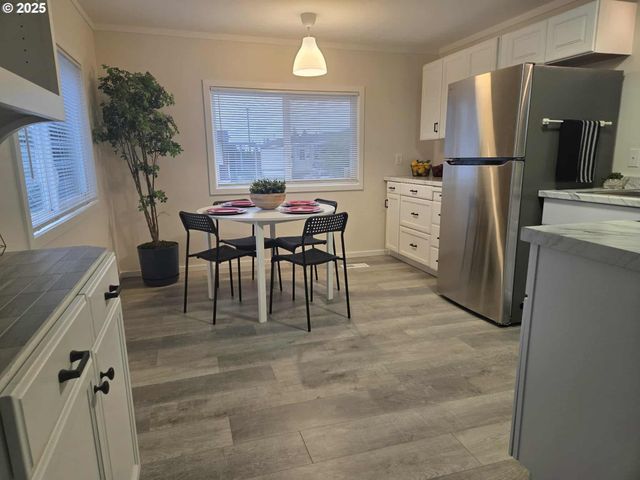 2902 E 2ND St 43, Newberg, OR 97132