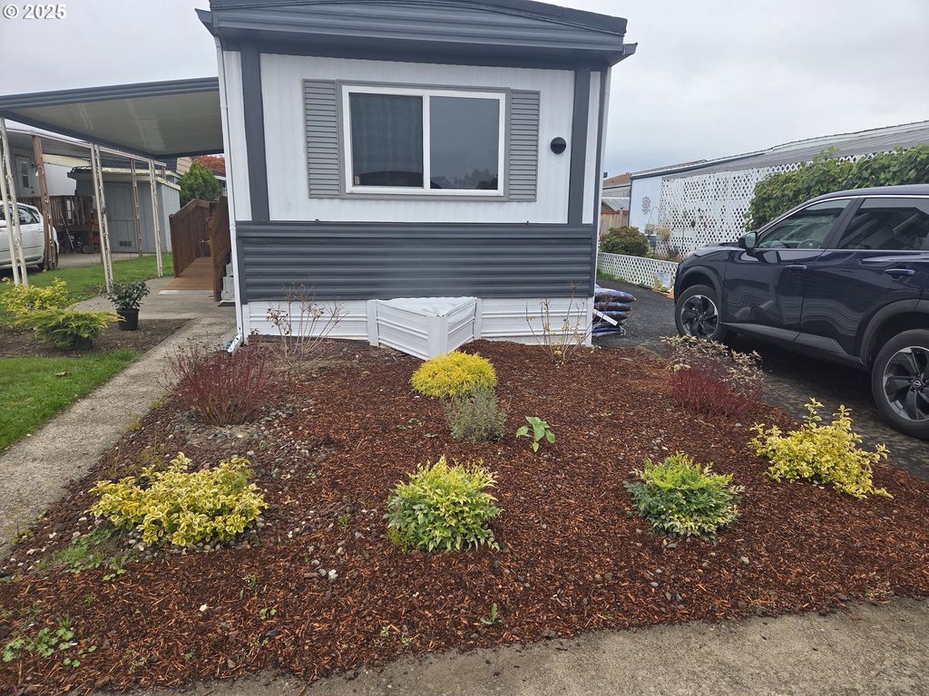 2902 E 2ND St 43, Newberg, OR 97132