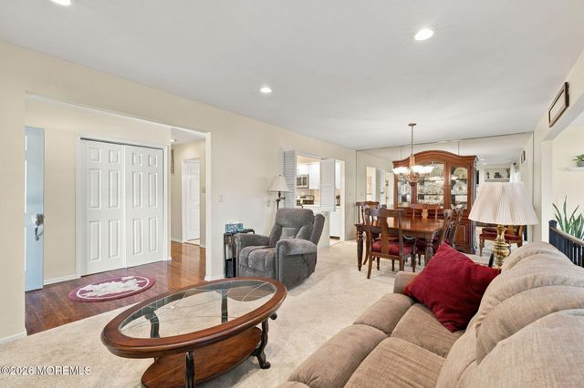2A John Adams Court, Monroe Twp, NJ 08831