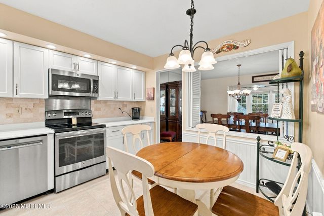 2A John Adams Court, Monroe Twp, NJ 08831