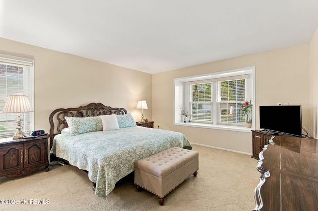 2A John Adams Court, Monroe Twp, NJ 08831