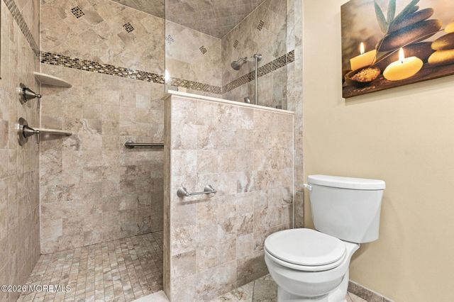 2A John Adams Court, Monroe Twp, NJ 08831
