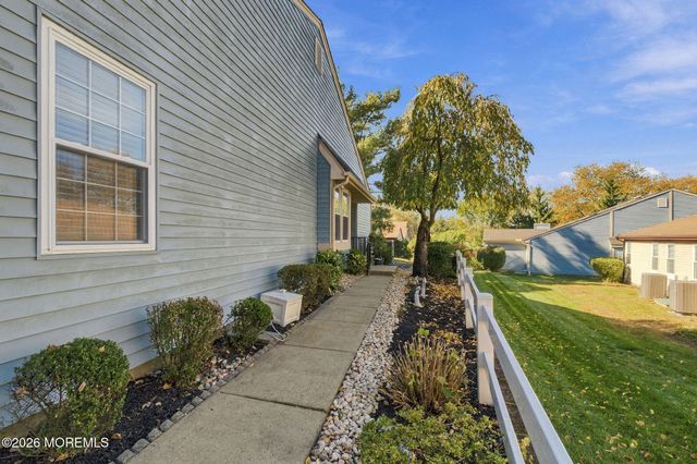 2A John Adams Court, Monroe Twp, NJ 08831