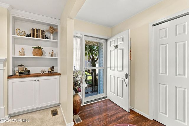 2A John Adams Court, Monroe Twp, NJ 08831