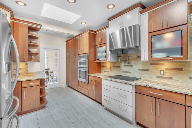 284 Muirfield Drive, Valparaiso, IN 46385