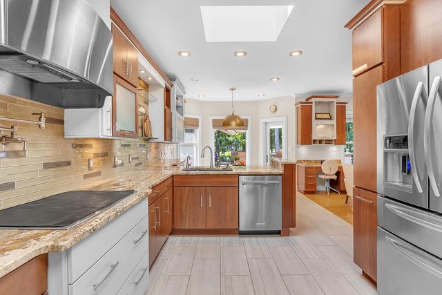 284 Muirfield Drive, Valparaiso, IN 46385