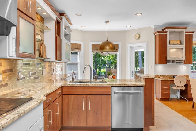 284 Muirfield Drive, Valparaiso, IN 46385