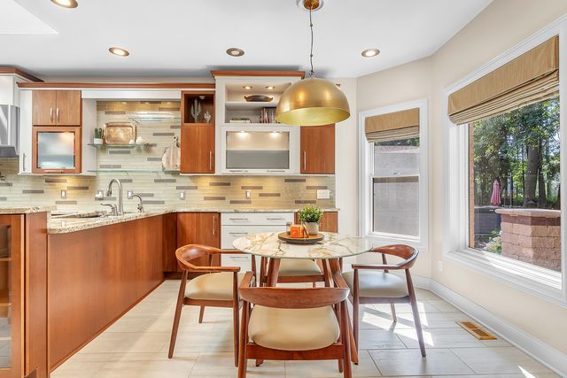 284 Muirfield Drive, Valparaiso, IN 46385