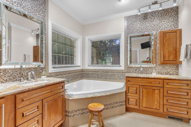 284 Muirfield Drive, Valparaiso, IN 46385
