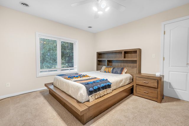284 Muirfield Drive, Valparaiso, IN 46385