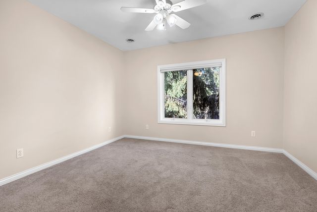 284 Muirfield Drive, Valparaiso, IN 46385