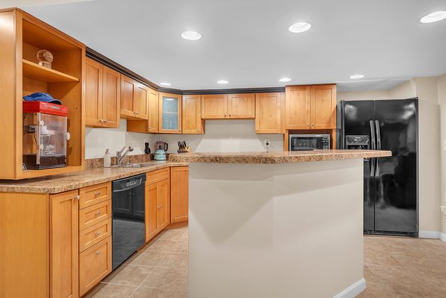 284 Muirfield Drive, Valparaiso, IN 46385