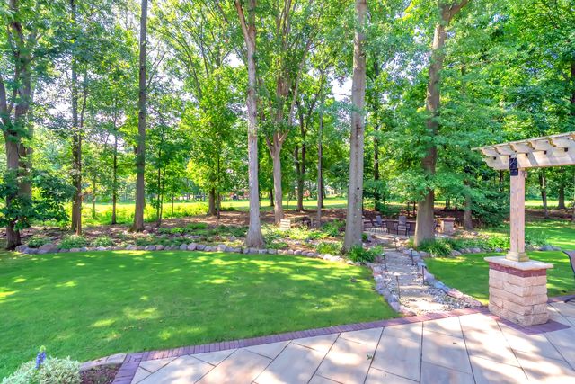 284 Muirfield Drive, Valparaiso, IN 46385