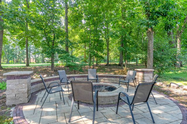 284 Muirfield Drive, Valparaiso, IN 46385