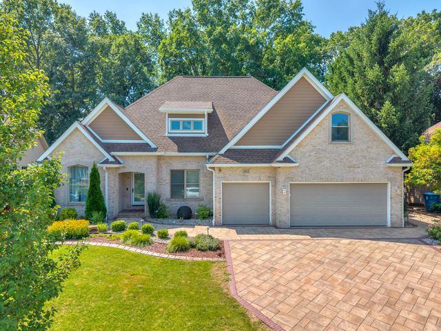 284 Muirfield Drive, Valparaiso, IN 46385