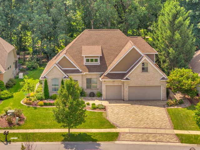 284 Muirfield Drive, Valparaiso, IN 46385
