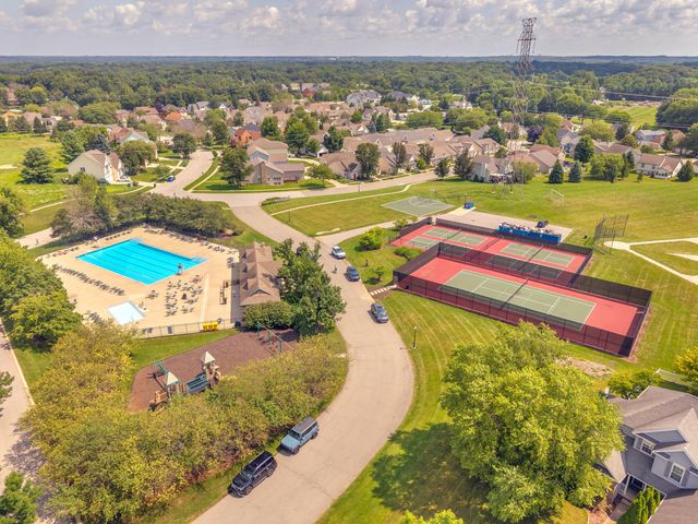 284 Muirfield Drive, Valparaiso, IN 46385