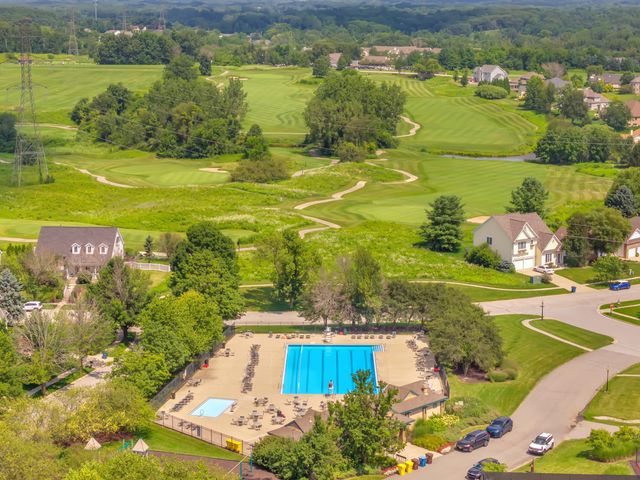 284 Muirfield Drive, Valparaiso, IN 46385