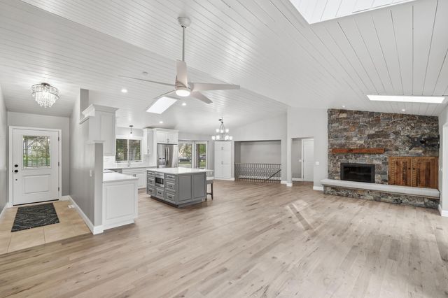 1831 Koehnen Circle, Excelsior, MN 55331