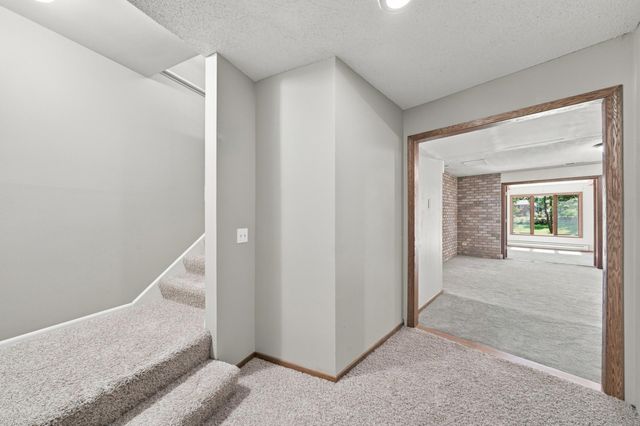 1831 Koehnen Circle, Excelsior, MN 55331