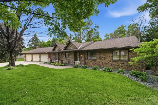 1831 Koehnen Circle, Excelsior, MN 55331