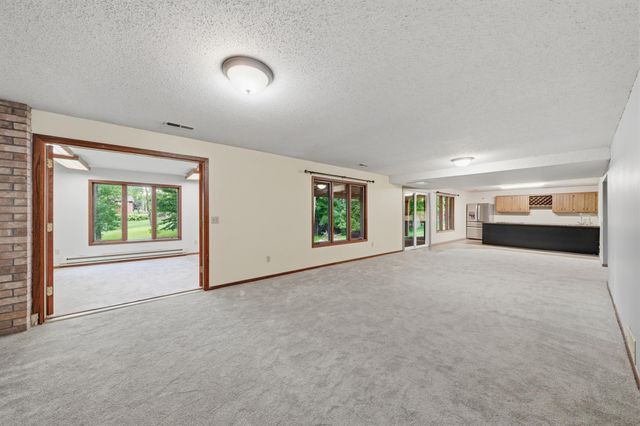 1831 Koehnen Circle, Excelsior, MN 55331