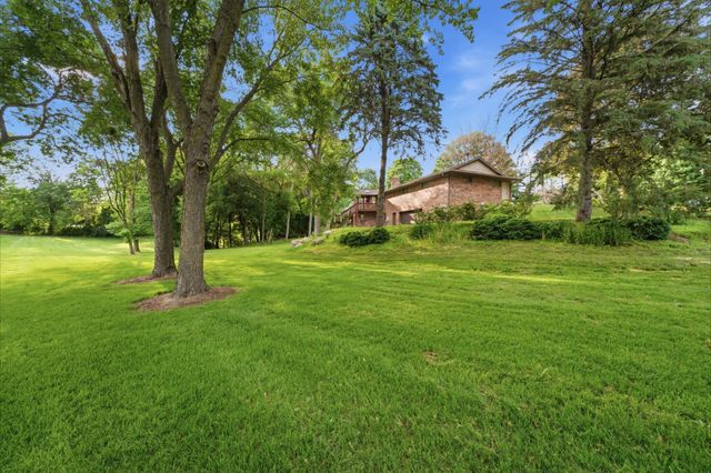 1831 Koehnen Circle, Excelsior, MN 55331