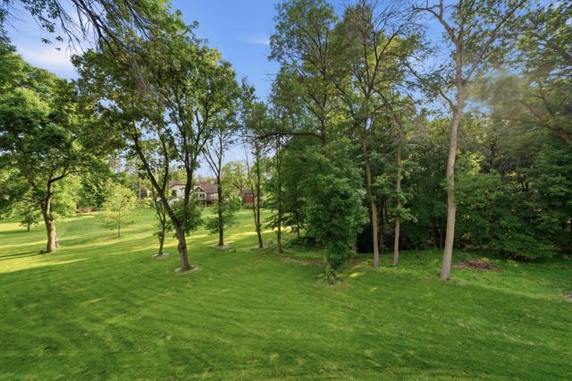 1831 Koehnen Circle, Excelsior, MN 55331