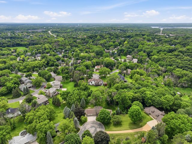 1831 Koehnen Circle, Excelsior, MN 55331