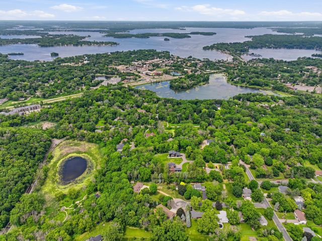 1831 Koehnen Circle, Excelsior, MN 55331
