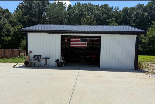 7011 N Pitt Rd, Springfield, TN 37172