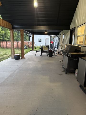 7011 N Pitt Rd, Springfield, TN 37172