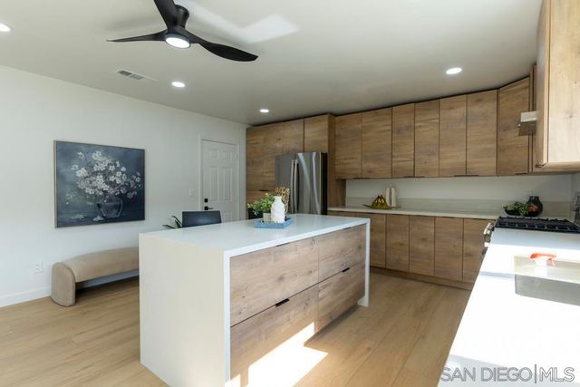 1059 Greenfield Dr., El Cajon, CA 92021