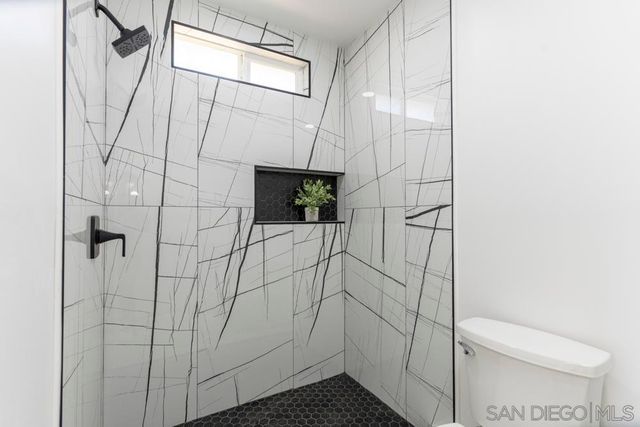 1059 Greenfield Dr., El Cajon, CA 92021