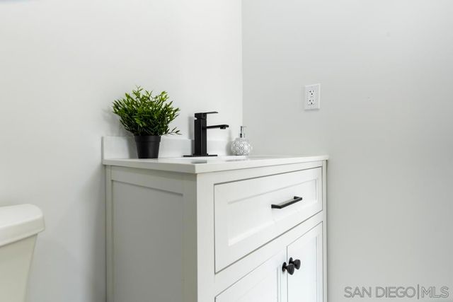 1059 Greenfield Dr., El Cajon, CA 92021
