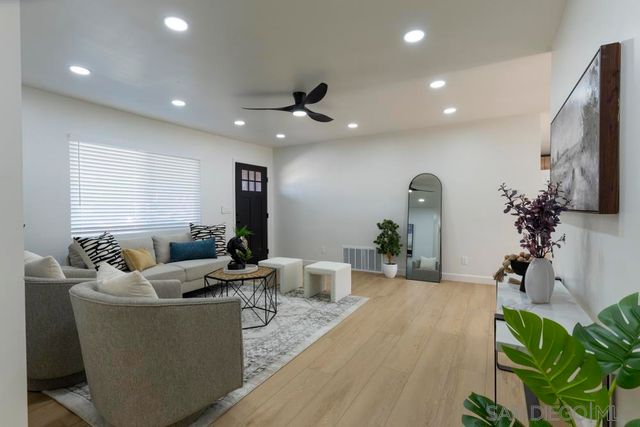 1059 Greenfield Dr., El Cajon, CA 92021