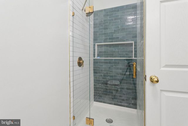 1060 LAMBERTON ST, Trenton, NJ 08611