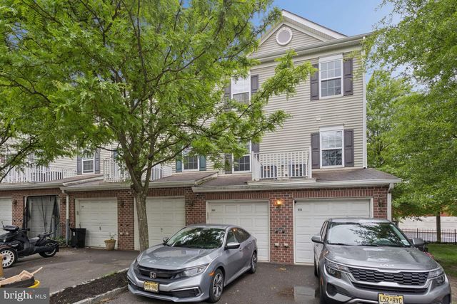 1060 LAMBERTON ST, Trenton, NJ 08611