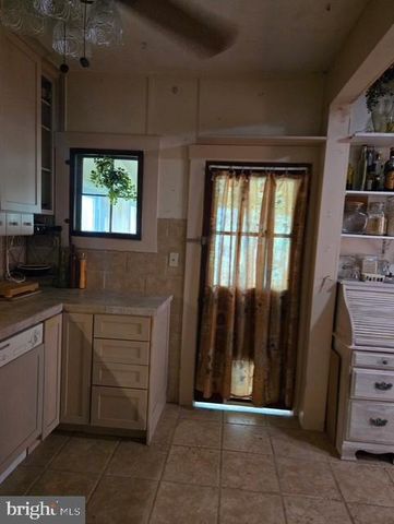 1737 CEDAR AVE, Shady Side, MD 20764
