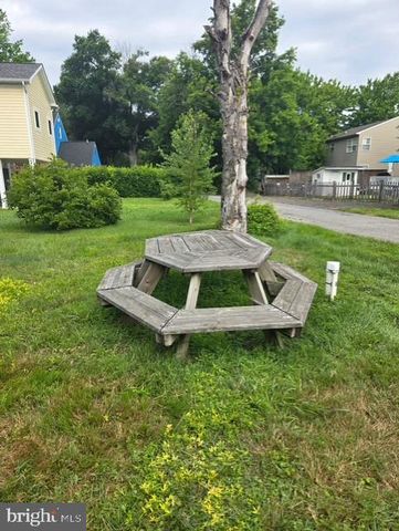 1737 CEDAR AVE, Shady Side, MD 20764