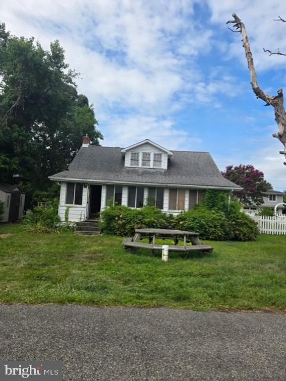 1737 CEDAR AVE, Shady Side, MD 20764