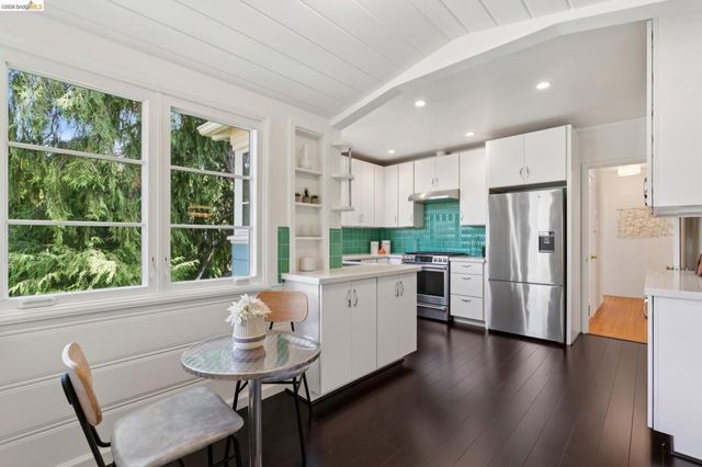 4352 Anderson Ave, Oakland, CA 94619