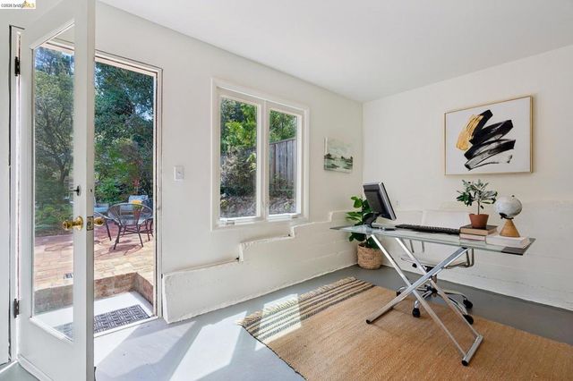 4352 Anderson Ave, Oakland, CA 94619