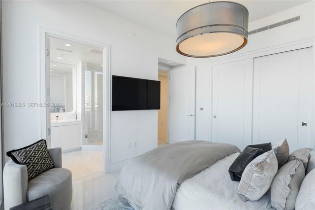 17975 Collins Ave N-1402, Sunny Isles Beach, FL 33160