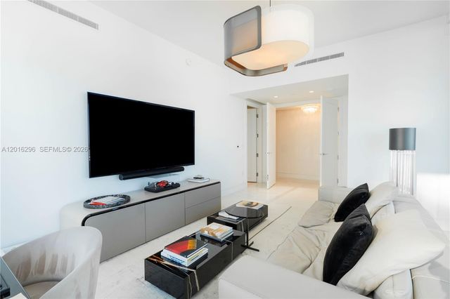 17975 Collins Ave N-1402, Sunny Isles Beach, FL 33160