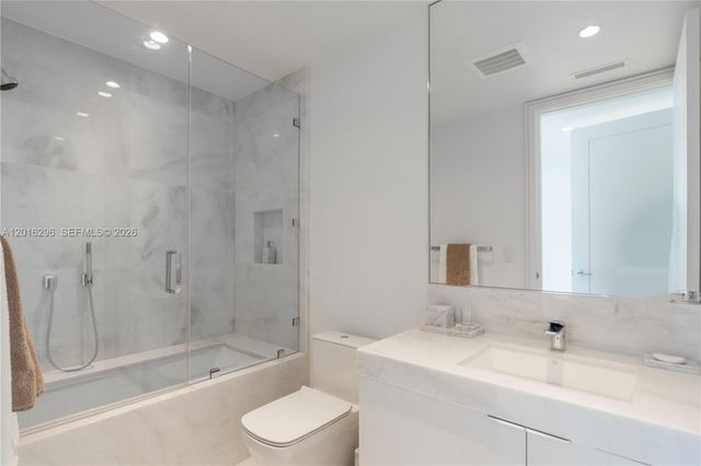 17975 Collins Ave N-1402, Sunny Isles Beach, FL 33160