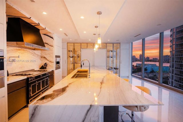 17975 Collins Ave N-1402, Sunny Isles Beach, FL 33160