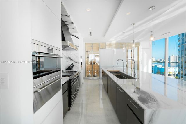 17975 Collins Ave N-1402, Sunny Isles Beach, FL 33160
