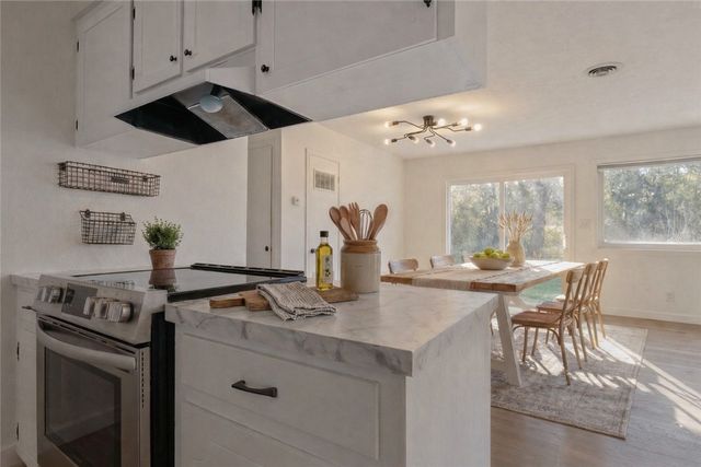 738 12th Street, Rogers, AR 72756