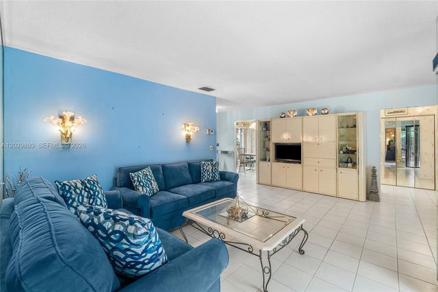 3953 Cocoplum Circle, Coconut Creek, FL 33063